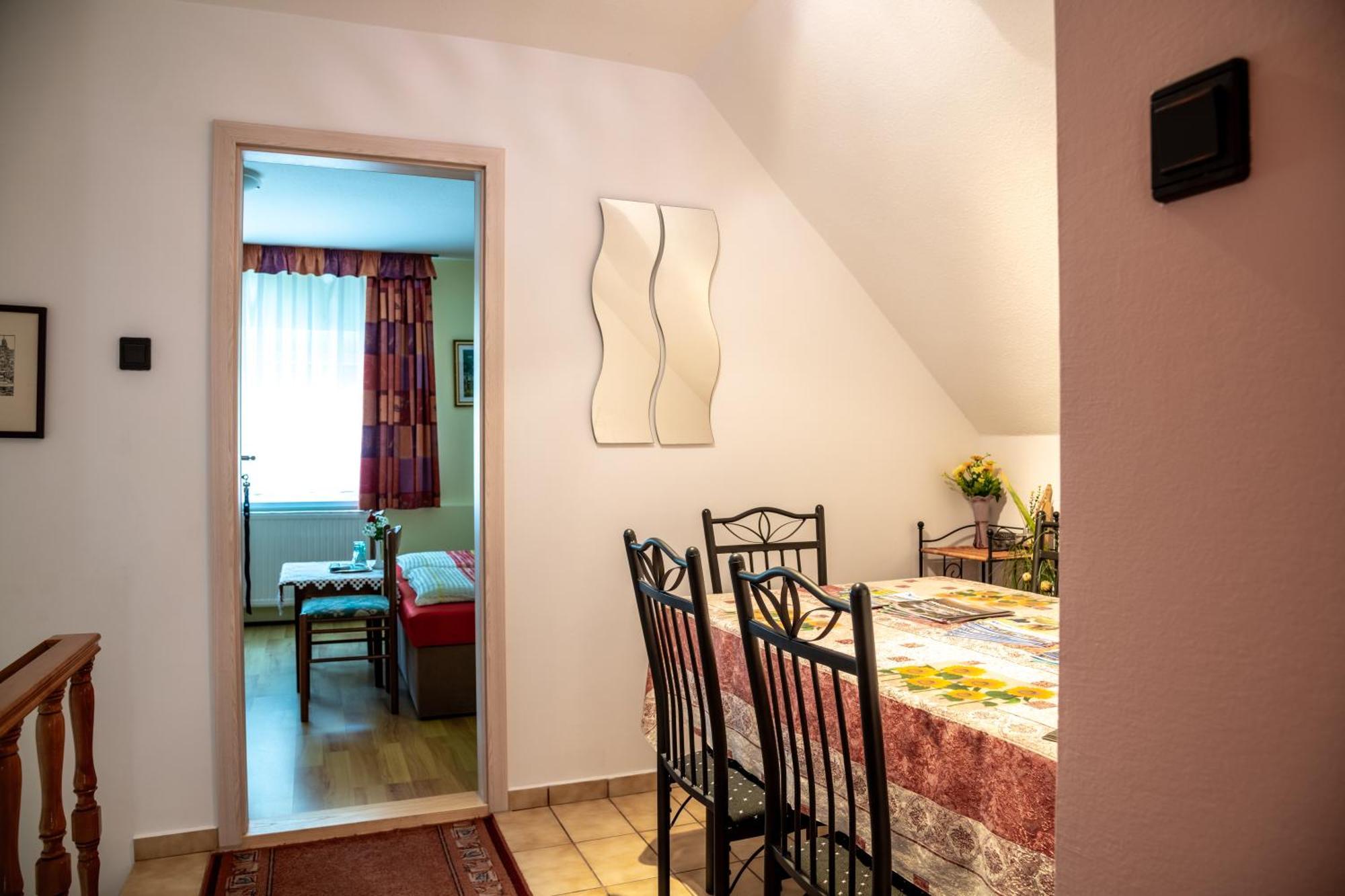 Magdalena Apartmanhaz Keszthely Luaran gambar
