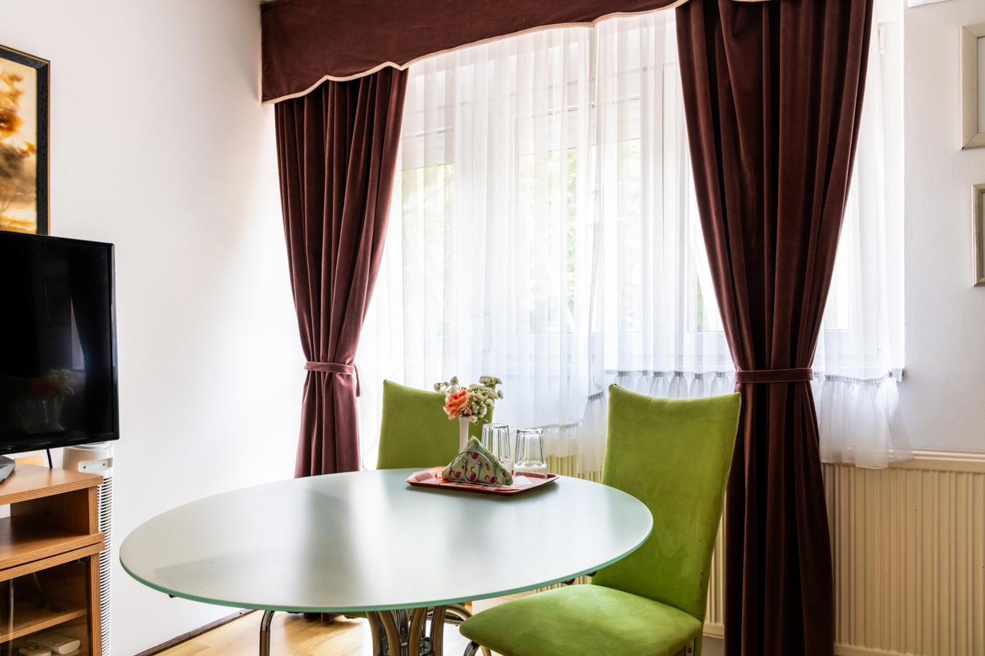 Magdalena Apartmanhaz Keszthely Luaran gambar