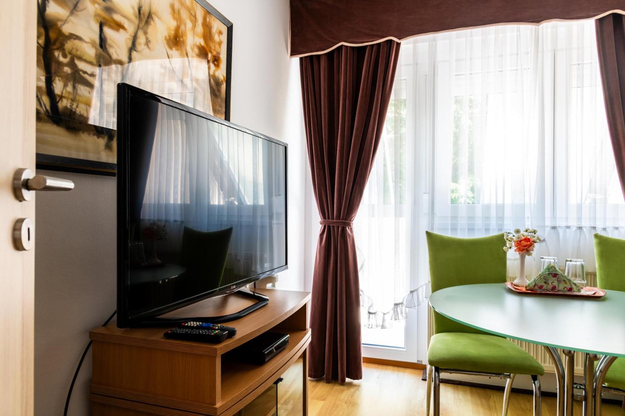 Magdalena Apartmanhaz Keszthely Luaran gambar