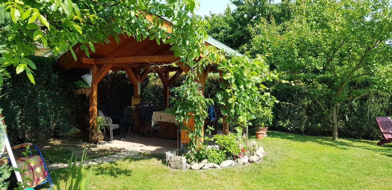 Magdalena Apartmanhaz Keszthely Luaran gambar